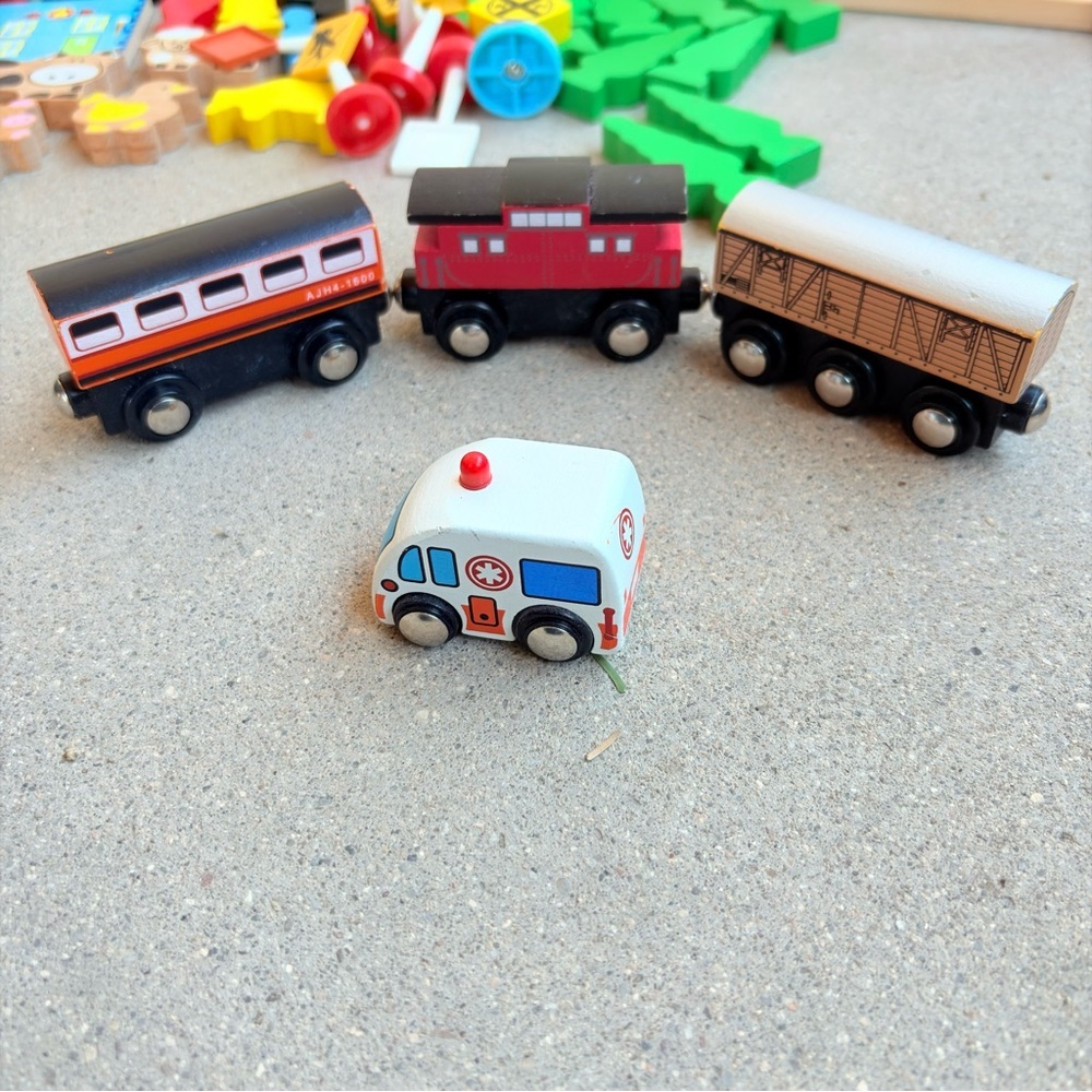 Toys R Us Imaginarium Lot Wood Trains Bridges Trees Signs People Building Farm - Picture 11 of 11